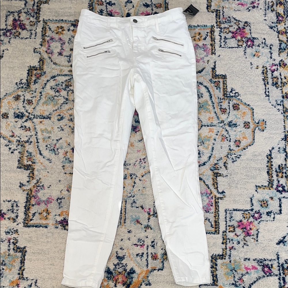 Elegant White Skinny Jeans for Women